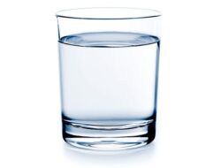 Tips Anti Dehidrasi Saat Berpuasa, Apa Cukup dengan Air Putih?