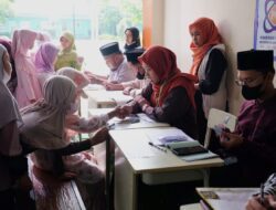 Siswa SD Digital Prestasi Global Tunaikan Zakat Fitrah  Menjelang Idul Fitri
