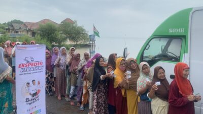 BMH Jatim Salurkan Sembako Gratis di Kampung Nelayan Surabaya