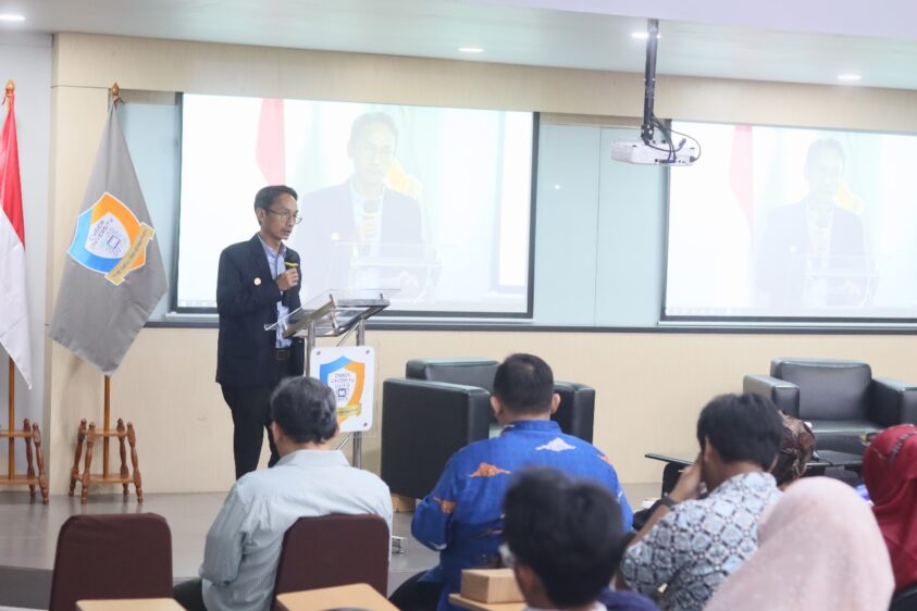 seminar cyber education