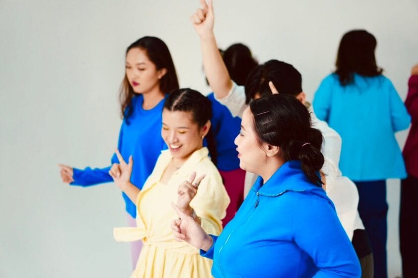 Menari Bersama Penyandang Disabilitas dalam Pentas Senin "P.I.N.E"