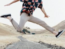 5 Style Berpakaian yang Terlihat Santai Namun Berkelas