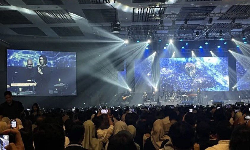 dewa 19 di Soul Intimate Concert
