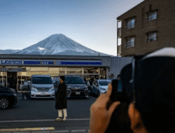 Pemandangan Gunung Fuji Akan Diblokir karena Ulah Turis