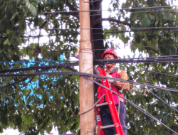Gerak Cepat PLN ICON Plus Rapikan Kabel di Kota Tangerang Selatan