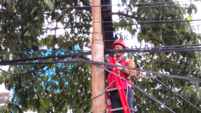 Gerak Cepat PLN ICON Plus Rapikan Kabel di Kota Tangerang Selatan