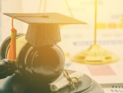 Masuk 10 Besar PTS Terbaik, Kini Universitas BSI Punya Prodi Hukum Bisnis