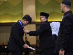 SMA Bina Insani Gelar Pelepasan Siswa Kelas 12 Angkatan 27, Sekretaris IPB University Sampaikan Orasi Ilmaih