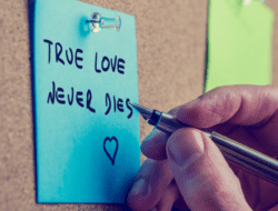 Beberapa Kisah Cinta Romantis yang Tercatat Sejarah