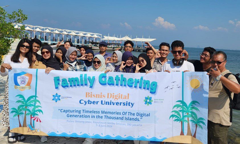 Family Gathering HIMANIS Cyber University