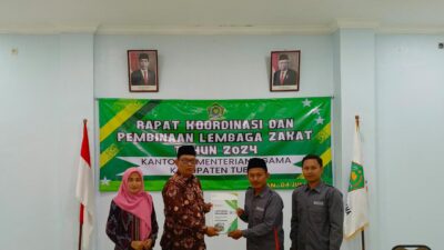 BMH Serahkan Laporan Keuangan dalam Rapat Koordinasi Sinergi Kemenag Kabupaten Tuban, Baznas, dan LAZ