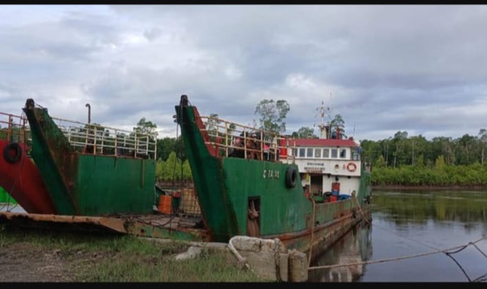 Kapal LCT Cita XX yang hilang di perairan Papua membawah material BTS 4G Bakti Kominfo. Foto : Mufli, penagung jawap kapal Cita XX
