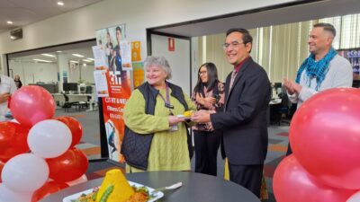 Rayakan Kemerdekaan RI,  Mahasiswa IISMA Vokasi di Canberra Ajak Civitas Makan Nasi Tumpeng Bersama