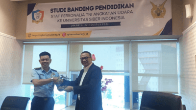 komitmen cyber university