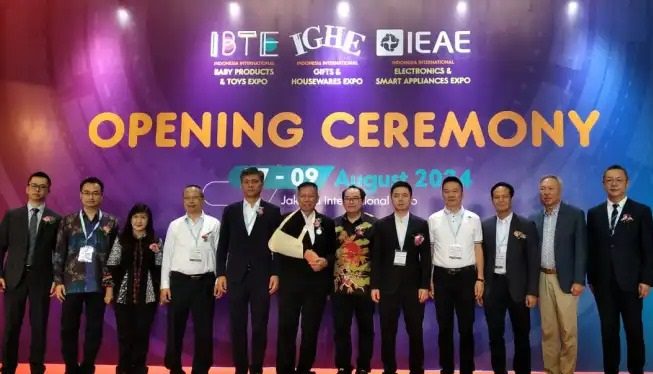 pengusaha di Pameran B2B