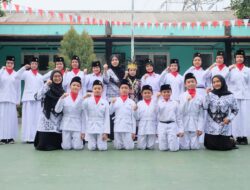 Tim  Paskibraka SD Prestasi Global Sukses Kibarkan Bendera di Hari Kemerdekaan RI yang Ke-79