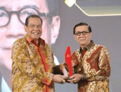 Menkumham Yasonna H. Laoly Raih Penghargaan Bergengsi CNN Indonesia Awards 2024: Dedikasi Luar Biasa untuk Penegakan Hukum dan Anti Korupsi