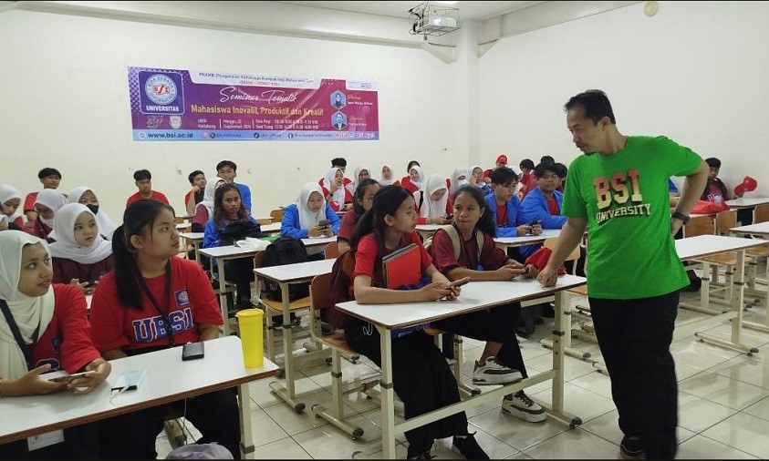 Mahasiswa Baru Universitas BSI