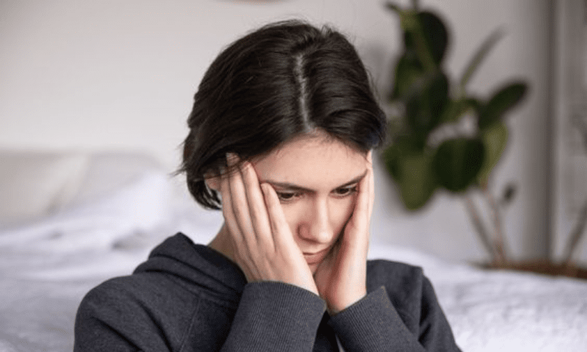 pasangan overthinking