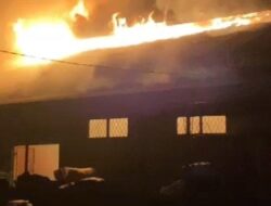 3 Rumah Rusak Akibat Ledakan Gudang Logam di Bogor