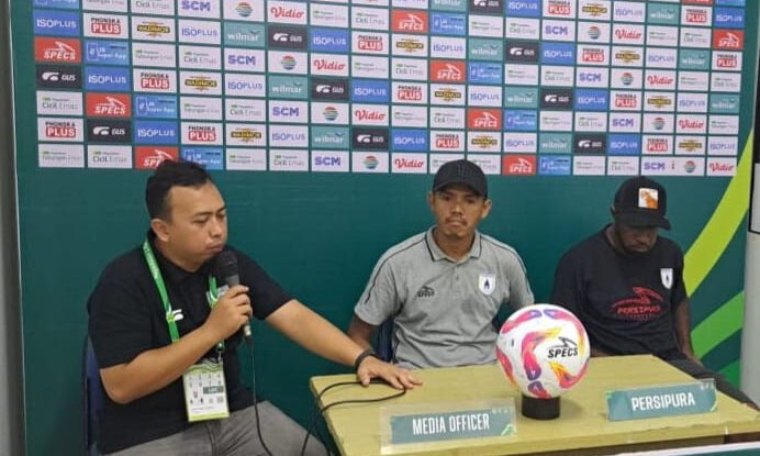 Persipura dan Gresik United