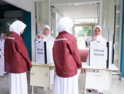 SMP Bina Insani Gelar Pemilu, Pilih Ketua OSIS dan Ketua MPK