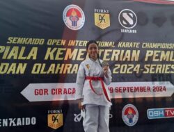 Siswi SMP Prestasi Global-Depok Raih Juara 2 di Senkaido Open International Karate Championship