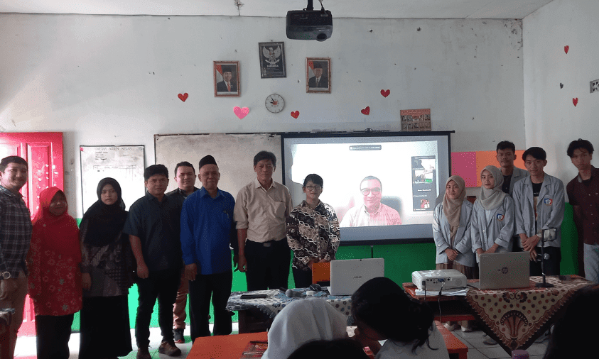 pengabdian masyarakat dosen Cyber University