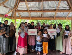 Kado Istimewa di Desa Sinangkong: BMH Sumut Beri Hijab untuk Santri Rumah Qur’an