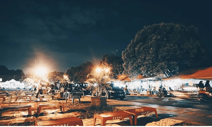 Liburan Nataru di Alun-alun Kidul Yogyakarta