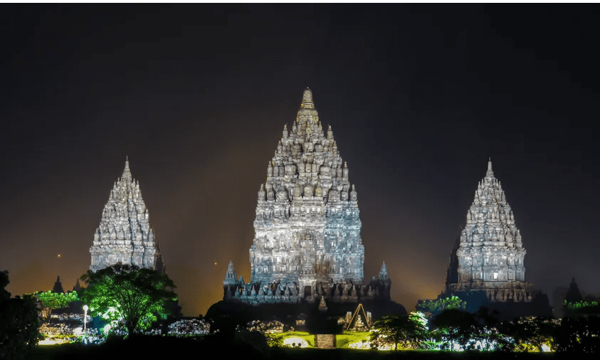 Liburan Nataru di Candi Prambanan Yogyakarta