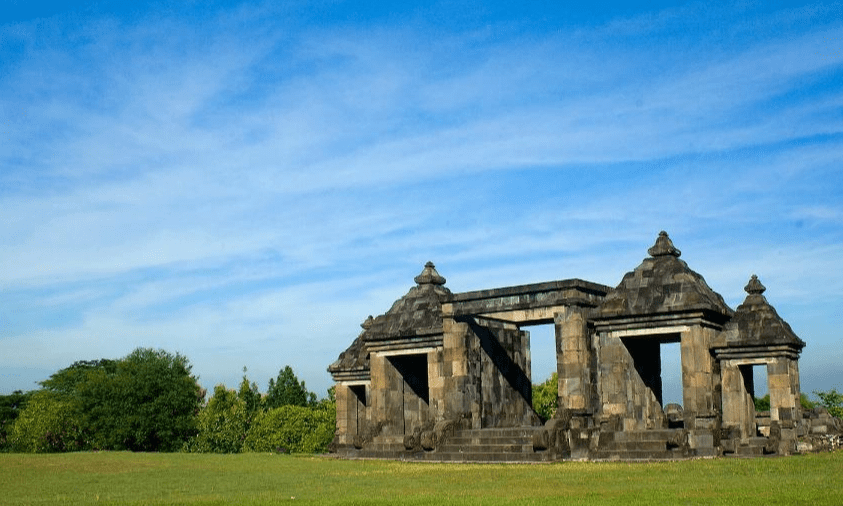 Liburan Nataru di Candi Ratu Boko