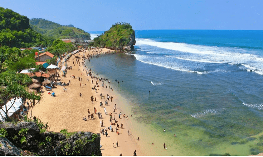 Liburan Nataru di Pantai Indrayanti
