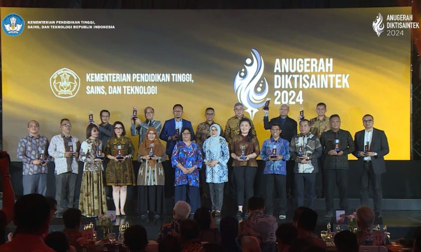 Prestasi Cyber University