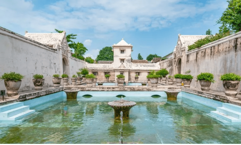 Liburan Nataru di Taman Sari Pusat Kota Yogyakarta