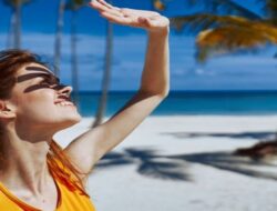 Tips Menjaga Kesehatan Kulit Saat Musim Panas