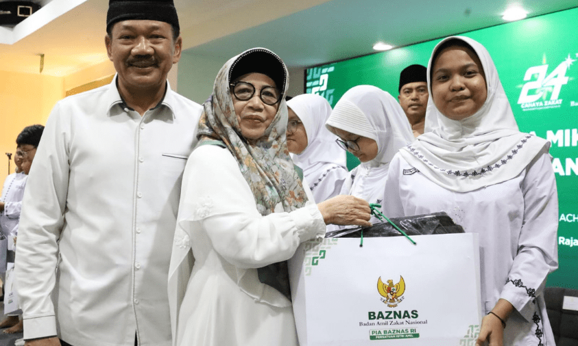 Baznas RI berikan santunan anak Yatim guna peringati hari Isra Mi'raj pada Jumat (24/1).