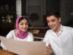 Jualan Modal Kuota? Mahasiswa Bisa Jadi Sultan Bisnis dengan Jurus dari BSI Entrepreneur Center!