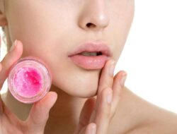 Mengapa Eksfoliasi Bibir Penting? Berikut Fakta dan Manfaatnya!