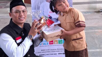 Ceria dan Bersyukur! Anak-Anak SDLB Badean Bahagia Terima Bingkisan Gizi dari BMH di Hari Gizi Nasional 2025