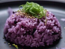 Nasi Ungu: Makanan Khas yang Nggak Cuma Estetik, tapi Juga Sehat Banget!