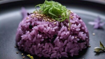 Nasi Ungu: Makanan Khas yang Nggak Cuma Estetik, tapi Juga Sehat Banget!