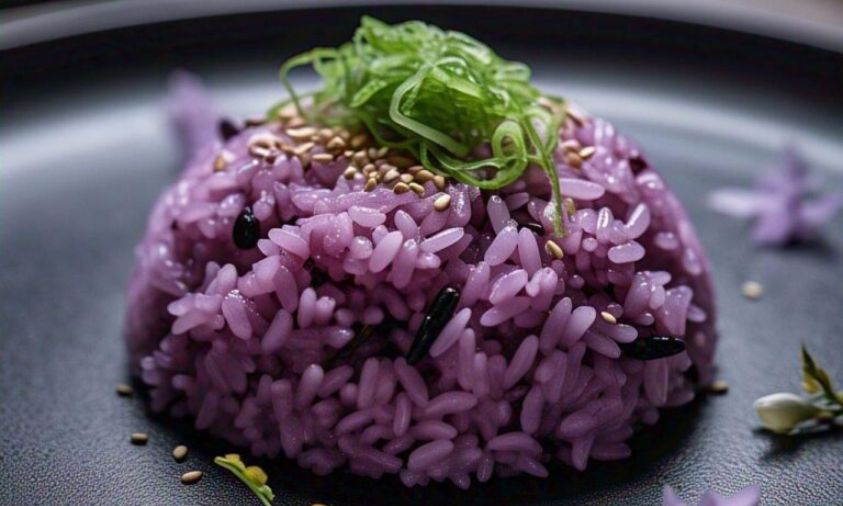 Nasi Ungu: Makanan Khas yang Nggak Cuma Estetik, tapi Juga Sehat Banget!