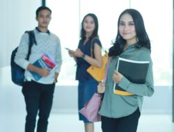 Pekerja Sibuk? Wujudkan Gelar Sarjana dengan Kuliah Hybrid Hanya di Universitas Nusa Mandiri!