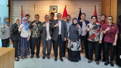 Delegasi Fakultas Komputasi UTM Kunjungi Cyber University, Bahas Kerja Sama Akademik dan Riset
