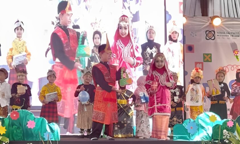 penampilan siswa/i sd di hari ketiga presgo fest'25