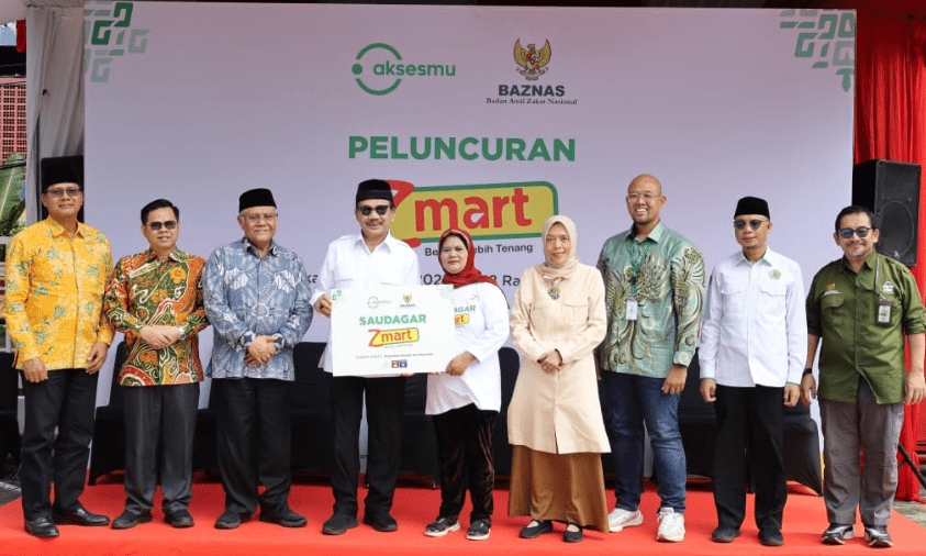 BAZNAS Beri bantuan Zmart kepada 50 mustahik di Gedung BAZNAS, Jakarta pada Selasa (18/3).