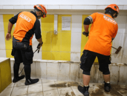 BAZNAS Gelar Aksi Resik Pasca Banjir di Jatinegara