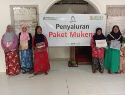 Senyum Bahagia Lansia, BMH Salurkan Mukena di Bulan Ramadhan