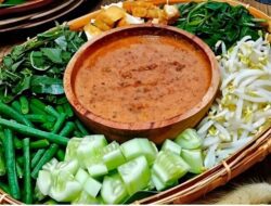 TasteAtlas Rilis 10 Salad Terbaik Dunia, Pecel Salah Satunya!